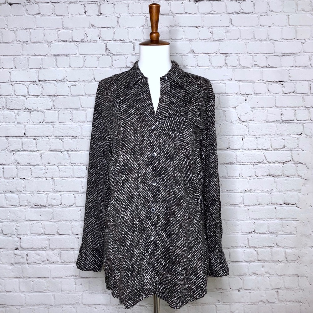 Ann Taylor Black and White Printed Button-Down Shirt
